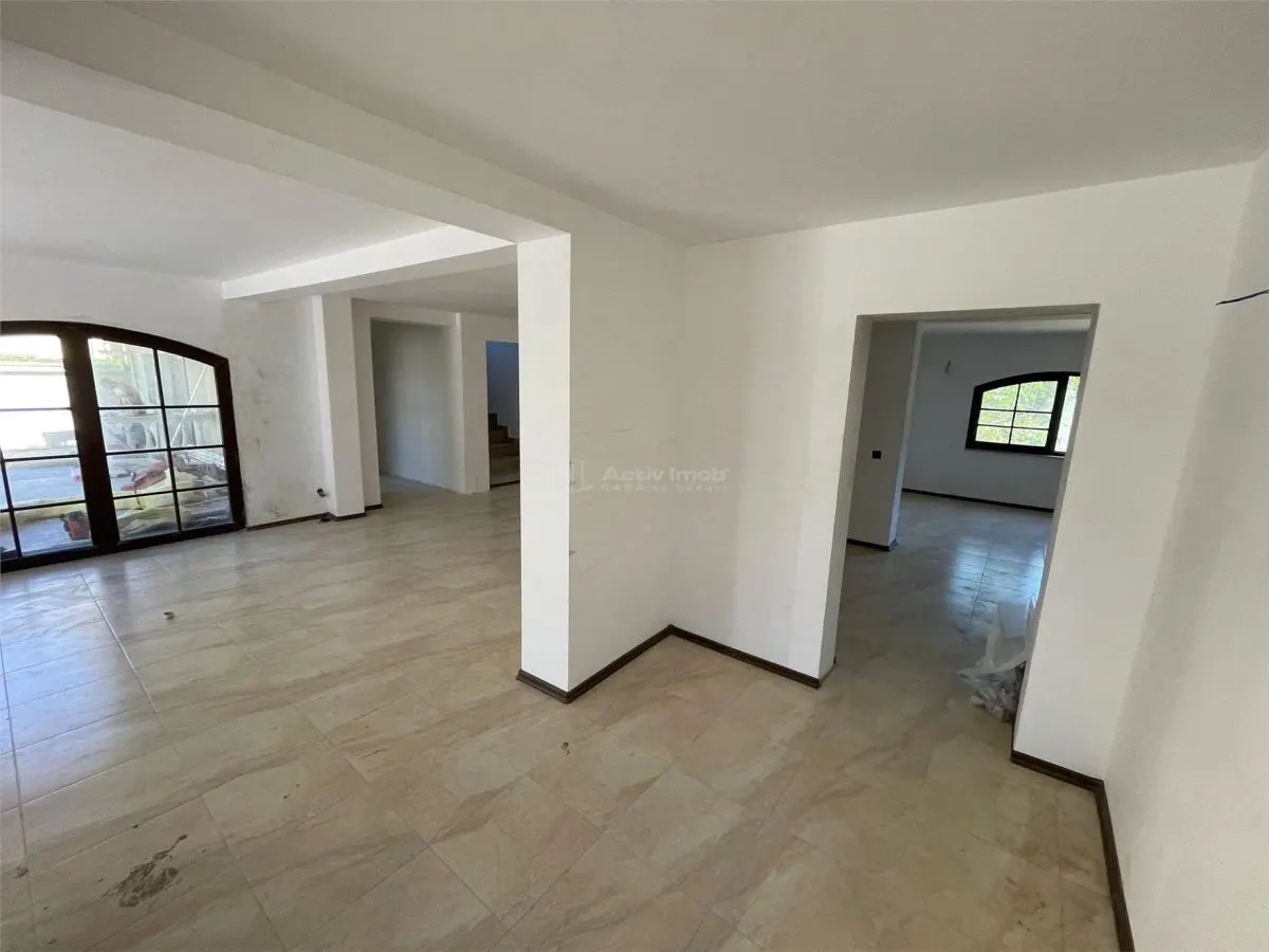 Villa Independiente - Petresti Corbeanca - 9 Dormitorios - 3 Baños - 533sqm - foto 6