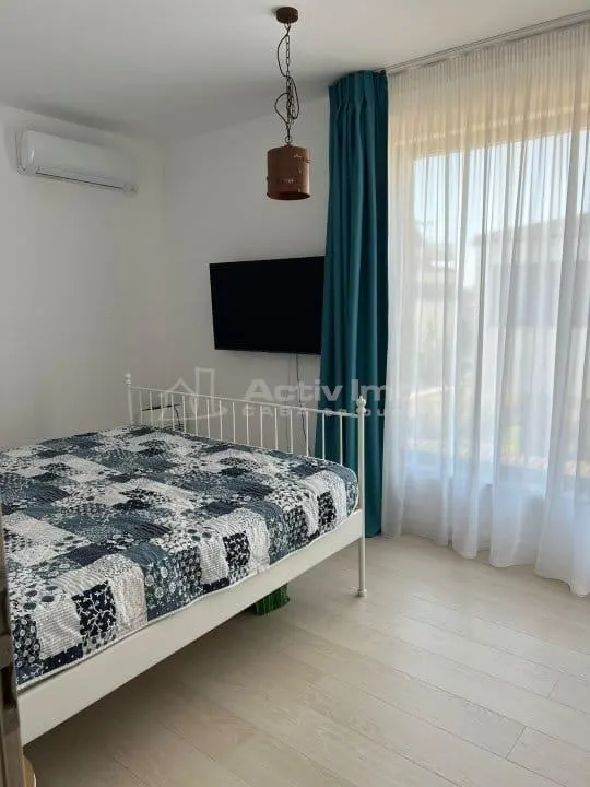 Villa Moderna – Otopeni – 5 Dormitorios – 3 Baños – 140m² – 270m² Terreno - foto 2