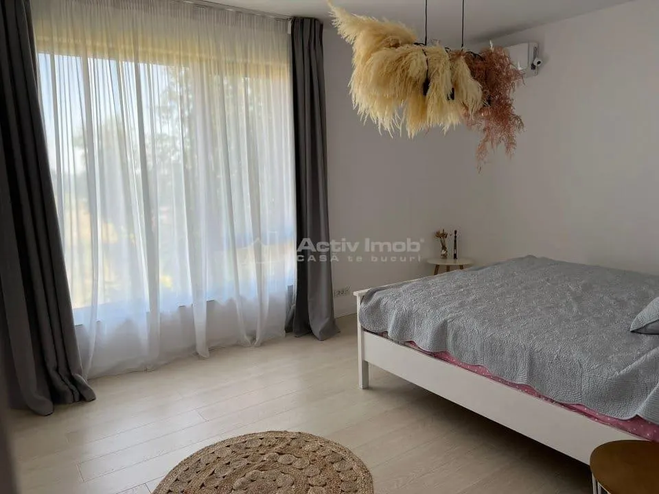 Villa Moderna – Otopeni – 5 Dormitorios – 3 Baños – 140m² – 270m² Terreno - foto 3