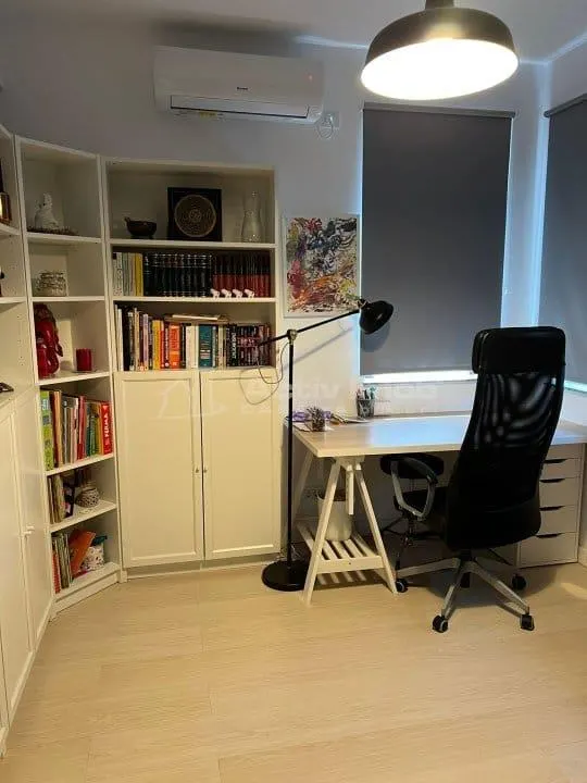 Villa Moderna – Otopeni – 5 Dormitorios – 3 Baños – 140m² – 270m² Terreno - foto 5