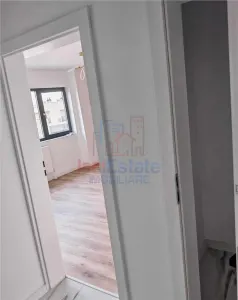 Appartement 3 Pièces Rénové, 61 m², 8e Étage – Splai Bahlui - foto 3
