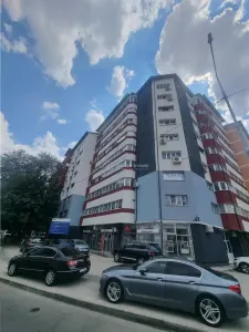 شقة 3 غرف توزيع منفصل، الطابق الثاني، شارع الدنوب - Alexandria