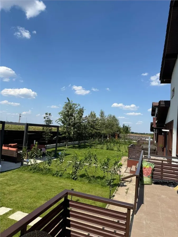 Villa Moderna Dúplex, Buftea – 4 Dormitorios, 2 Baños, 110m² Útiles, 350m² Terreno - foto 6