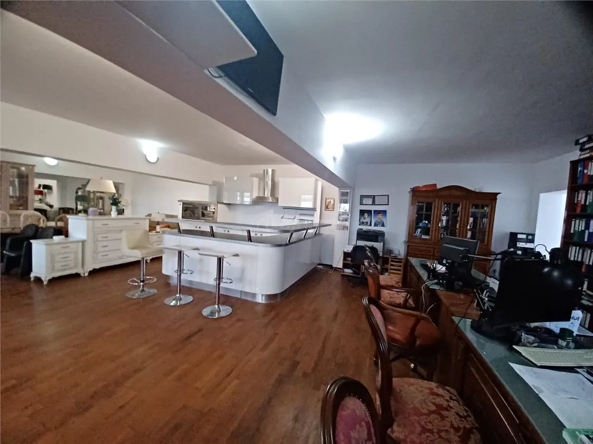 Entrepôt à Otopeni avec Showroom – Entreprise de Meubles Clé en Main - foto 5