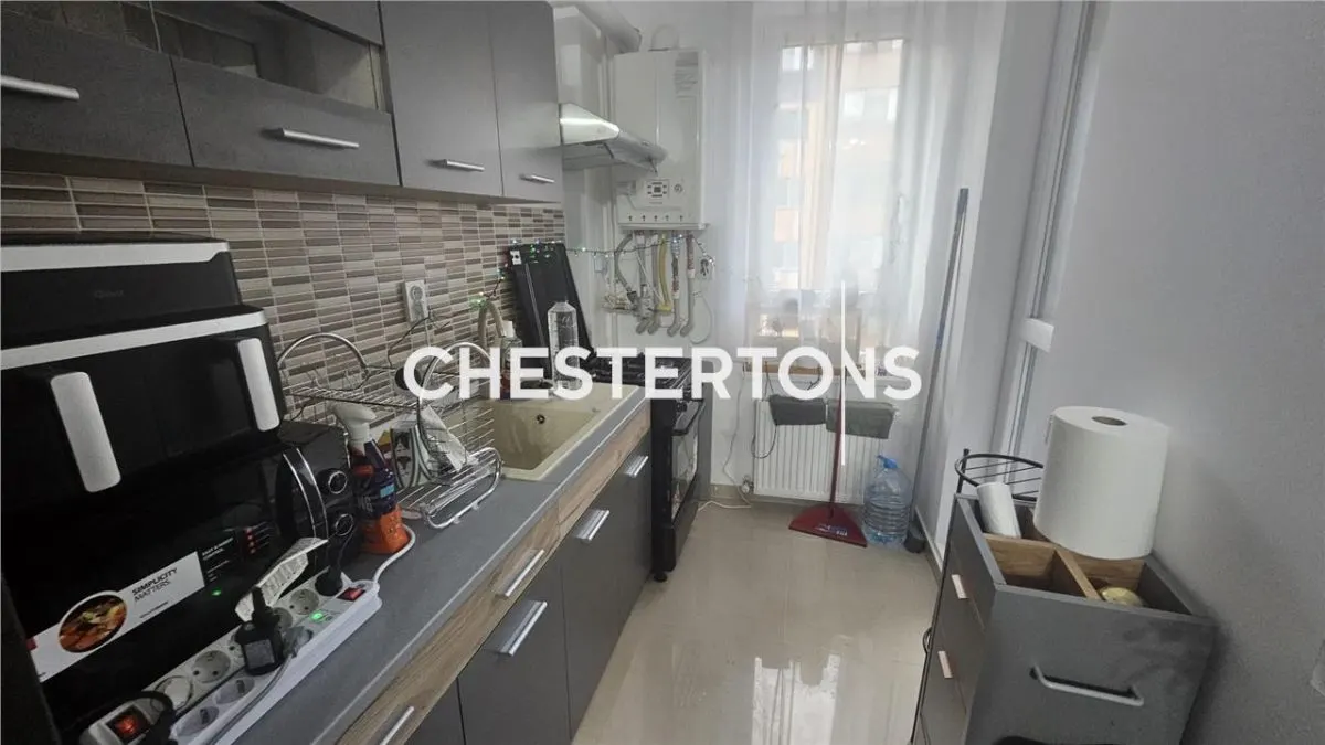 2-Bedroom Furnished Apartment with Parking, Militari Residence - foto 3