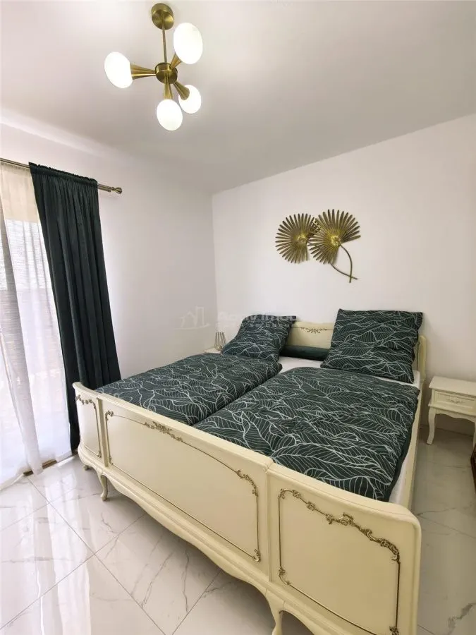 Apartament cu 3 camere si curte de vanzare - foto 14
