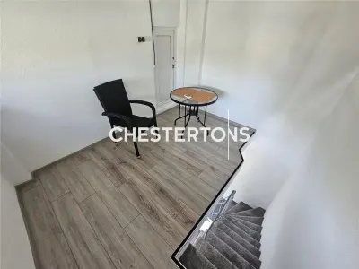 Premier Bail | Entièrement Neuf | Duplex 2 Chambres, Cour Privée et Terrasse, Centre Constanța - foto 13