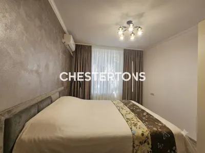 Premier Bail | Entièrement Neuf | Duplex 2 Chambres, Cour Privée et Terrasse, Centre Constanța - foto 4