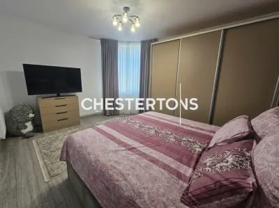 Premier Bail | Entièrement Neuf | Duplex 2 Chambres, Cour Privée et Terrasse, Centre Constanța - foto 5