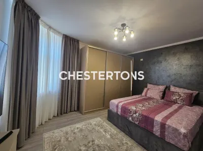 Premier Bail | Entièrement Neuf | Duplex 2 Chambres, Cour Privée et Terrasse, Centre Constanța - foto 6