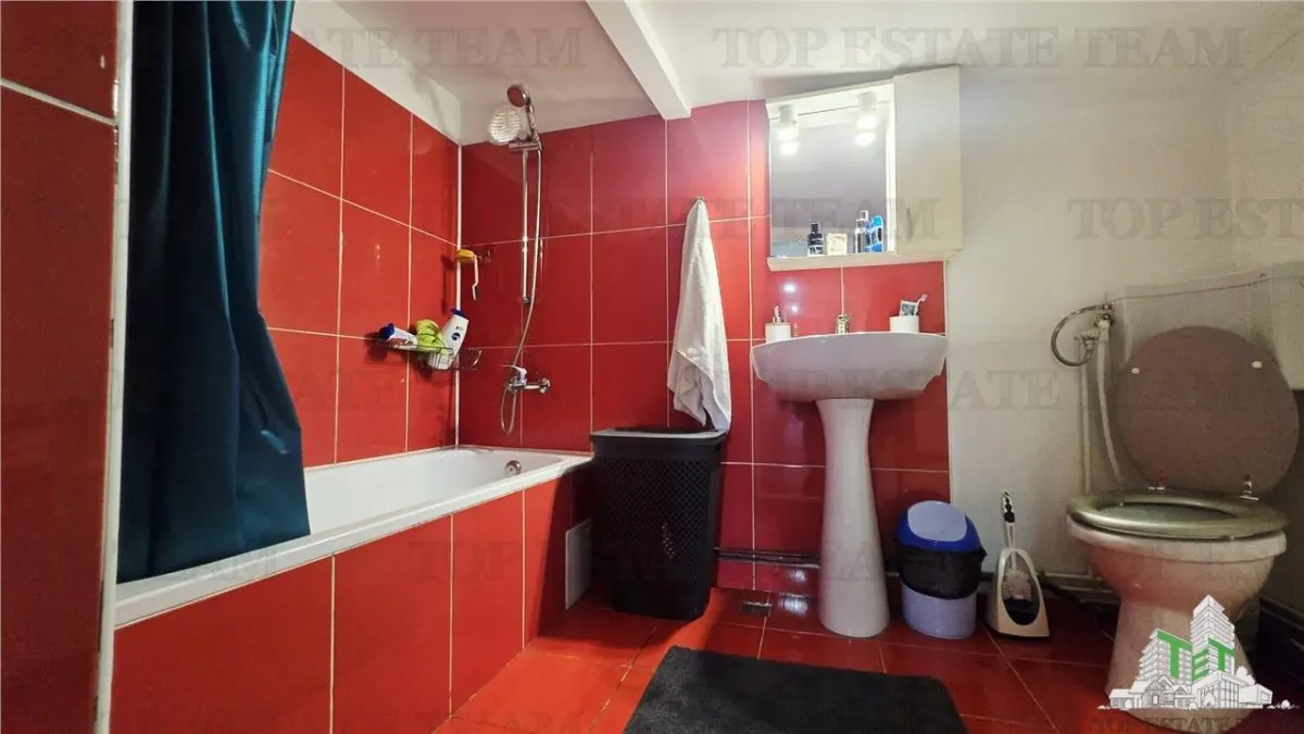 Villa de 5 Dormitorios y 2 Baños en Giulesti, Sector 1 – Disponible de Inmediato - foto 11