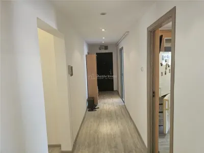 Resita, Appartement 3 Chambres, Meublé et Équipé, Calea Timisoarei - foto 10