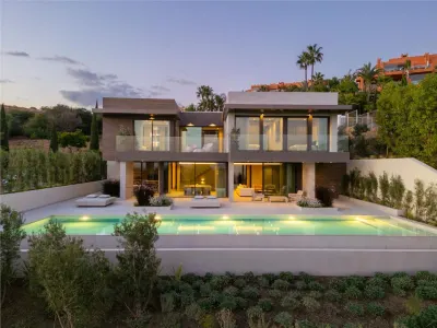 Villa for Sale in Malaga - Benahavis