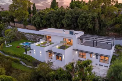 Villa for Sale in Malaga - Benahavis