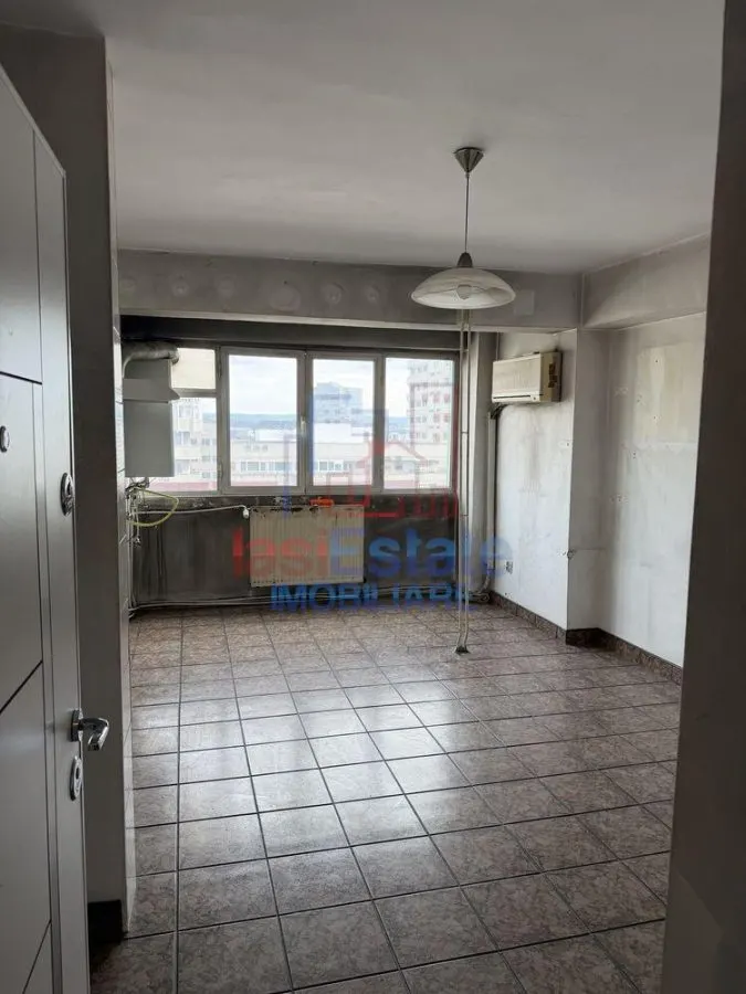 Apartament decomandat 4 camere, Centru – Spatios, 84 mp - foto 4