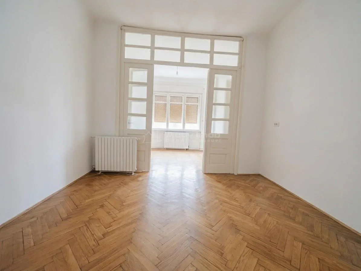 Apartament ultracentral 72 mp - etaj 1- boxa 25 mp - foto 4