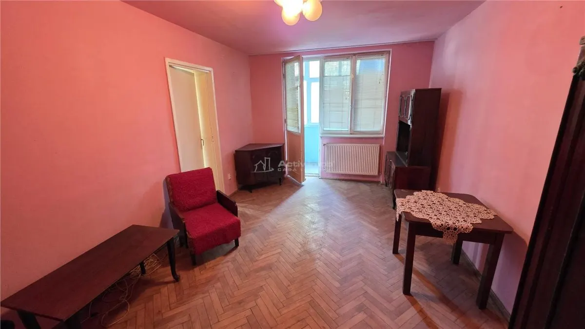 Apartment with 2 bedrooms for sale 50 sqm in Oravita, Vest area - foto 13