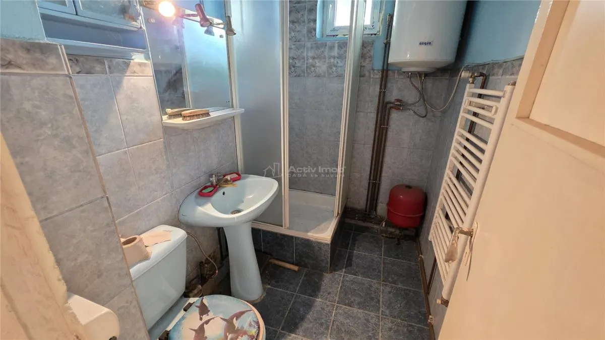 Apartment with 2 bedrooms for sale 50 sqm in Oravita, Vest area - foto 6