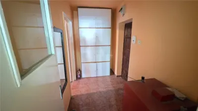 Apartment with 2 bedrooms for sale 50 sqm in Oravita, Vest area - foto 10