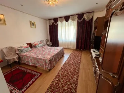 Caransebes, Casa la Curte, Zona Spitalului - foto 11