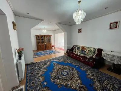 Caransebes, Casa la Curte, Zona Spitalului - foto 5