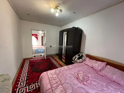 Caransebes, Casa la Curte, Zona Spitalului - foto 7