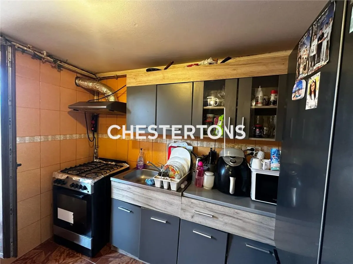 House / villa for sale 122 sqm in Bucuresti, Salaj area - foto 2