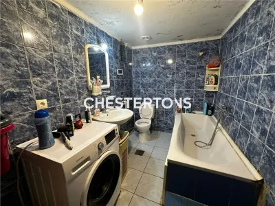 House / villa for sale 122 sqm in Bucuresti, Salaj area - foto 6
