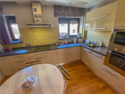 Villa de Prestigio en Venta cerca de Piata Victoriei - Lascar Catargiu, 530 m² - foto 16