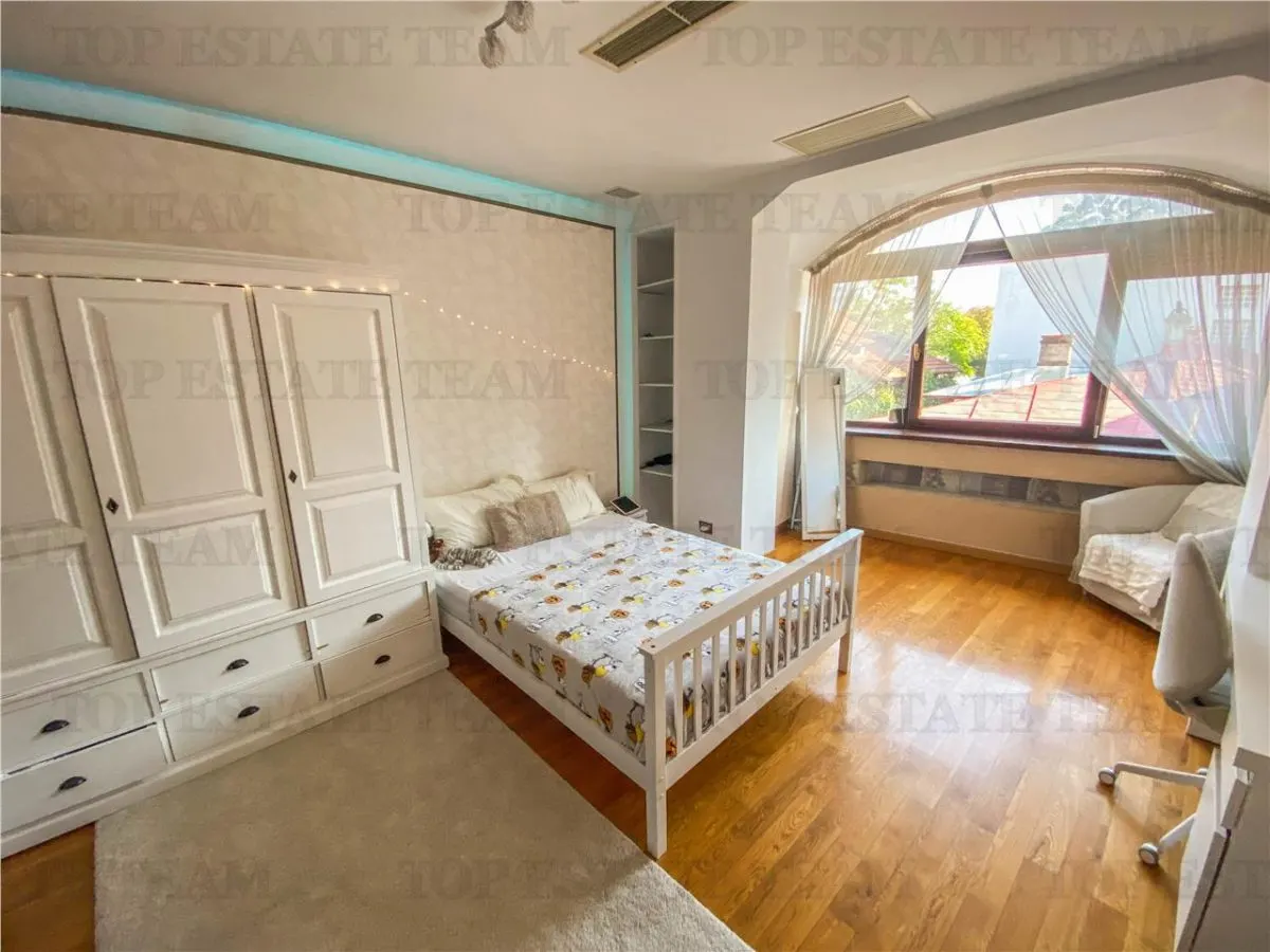 Villa de Prestigio en Venta cerca de Piata Victoriei - Lascar Catargiu, 530 m² - foto 18