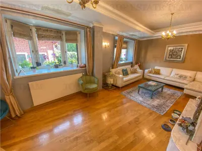 Villa de Prestigio en Venta cerca de Piata Victoriei - Lascar Catargiu, 530 m² - foto 3