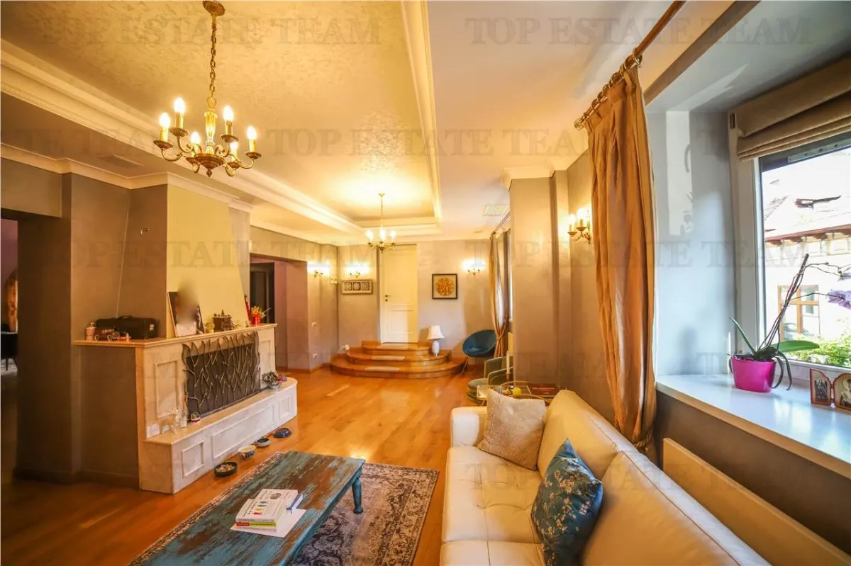 Villa de Prestigio en Venta cerca de Piata Victoriei - Lascar Catargiu, 530 m² - foto 5