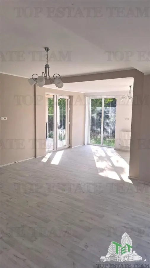 Villa à Vendre | Communauté Privée Austrian Village | Lac Crevedia - foto 2