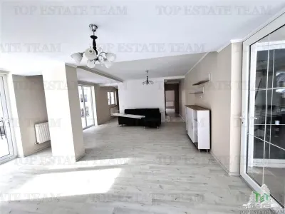 Villa à Vendre | Communauté Privée Austrian Village | Lac Crevedia - foto 4