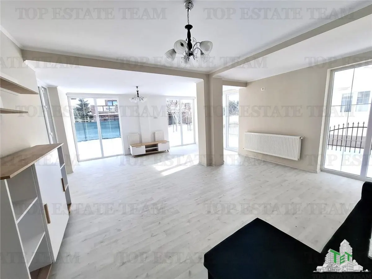 Villa à Vendre | Communauté Privée Austrian Village | Lac Crevedia - foto 5