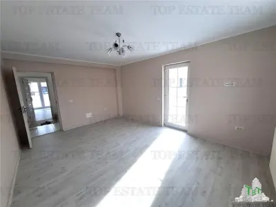 Villa à Vendre | Communauté Privée Austrian Village | Lac Crevedia - foto 10