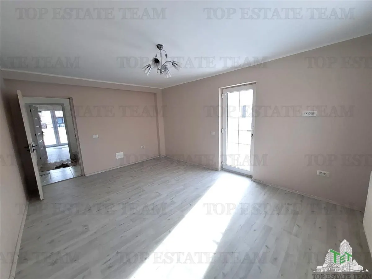Villa à Vendre | Communauté Privée Austrian Village | Lac Crevedia - foto 10