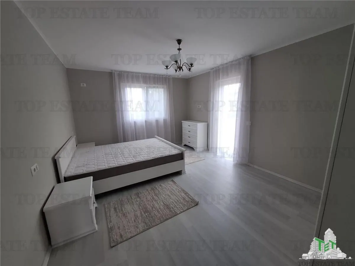Villa à Vendre à Crevedia – Résidence Élégante ou Opportunité d'Investissement - foto 11