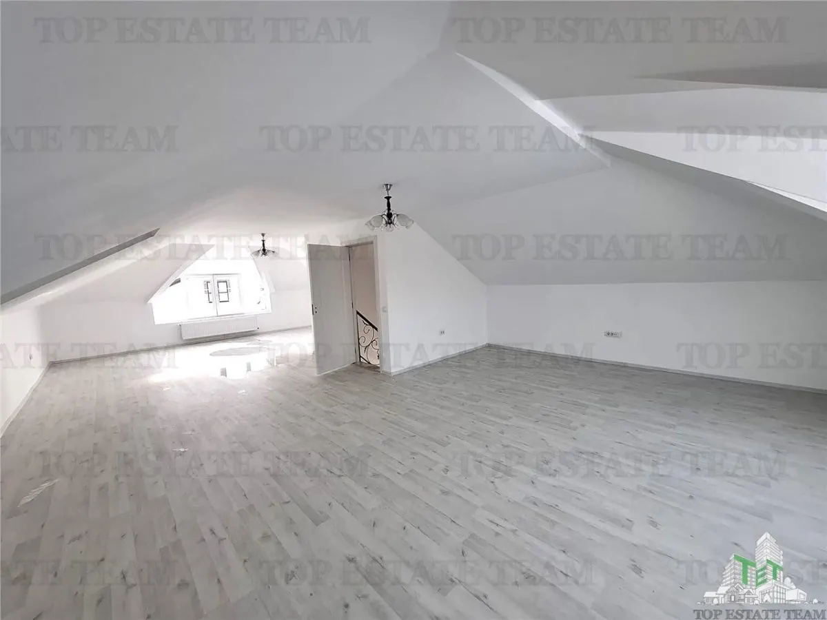 Villa à Vendre à Crevedia – Résidence Élégante ou Opportunité d'Investissement - foto 14
