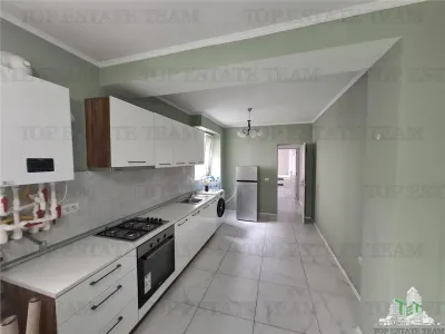 Villa à Vendre à Crevedia – Résidence Élégante ou Opportunité d'Investissement - foto 3