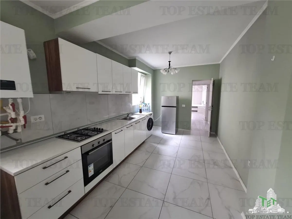 Villa à Vendre à Crevedia – Résidence Élégante ou Opportunité d'Investissement - foto 4