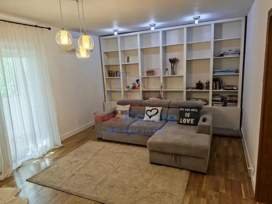 Apartamento de Tres Dormitorios Tatarasi – Oancea - foto 1