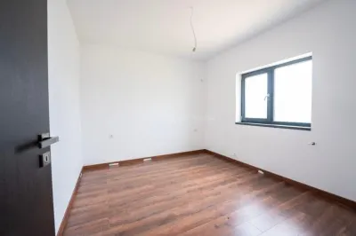 Maison Individuelle Moderne P+1+M – Terrain 374 m², Berceni - foto 4