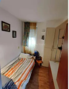 Lugoj, Ap. 1 Cam., 41 Mp., Et. 3, Strada Cernei, Langa Liceul Aurel Vlaicu - foto 5