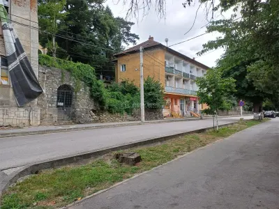 Baile Herculane, Villa Miramonte en Venta, 3204 m² Terreno Urbano, Centro - foto 13