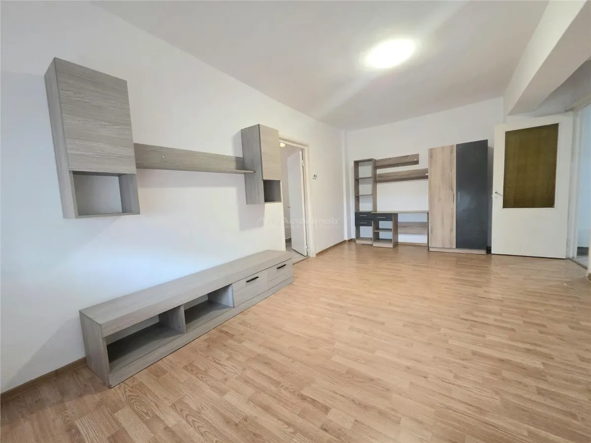 Apartment with 2 bedrooms for sale 57 sqm in Buzau, Unirii Nord area - foto 1