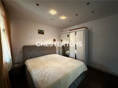 Villa d'excellente situation – 5 chambres, 3 salles de bain, entièrement meublée - foto 11