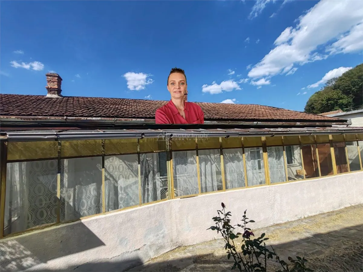 Bocsa Montana – Maison Familiale avec Véranda Généreuse - foto 12