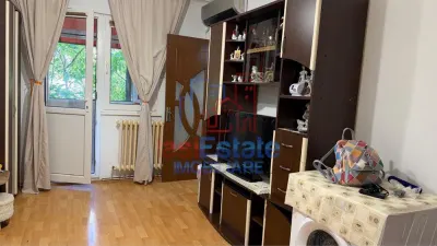 Alexandru cel Bun – Appartement 2 Chambres, Premier Étage avec Chauffage Central et Climatisation - foto 2