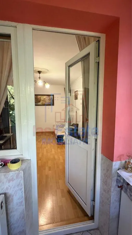 Alexandru cel Bun – Appartement 2 Chambres, Premier Étage avec Chauffage Central et Climatisation - foto 3